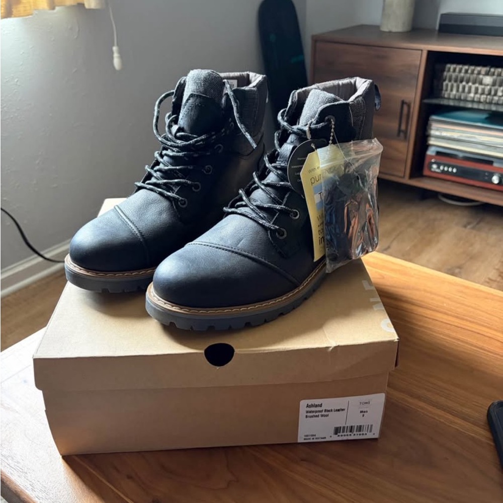Toms Ashland Waterproof Black Leather and Brushed Wool Boots